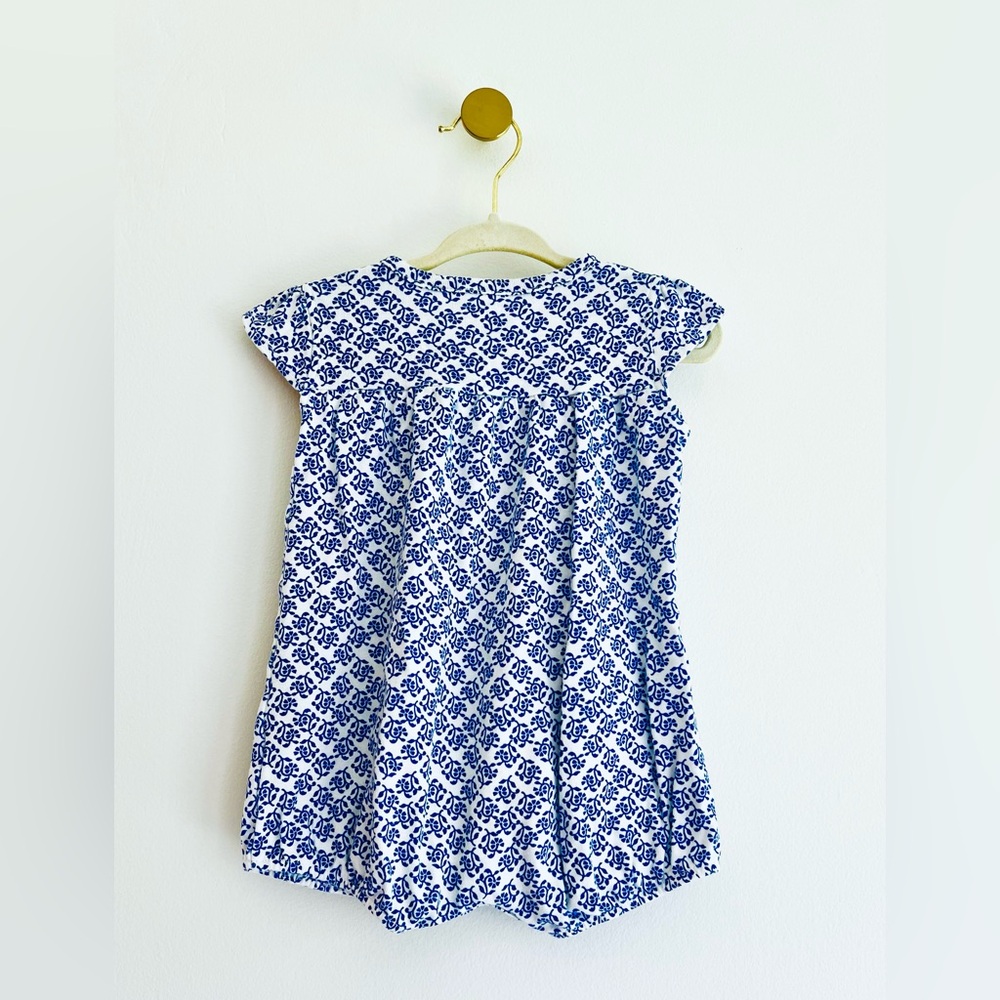 CARTER’S 1pc 12 MONTH BABY Girl ROMPER Navy & White w/EMBROIDERY Trim - LIKE NEW - Picture 2 of 4